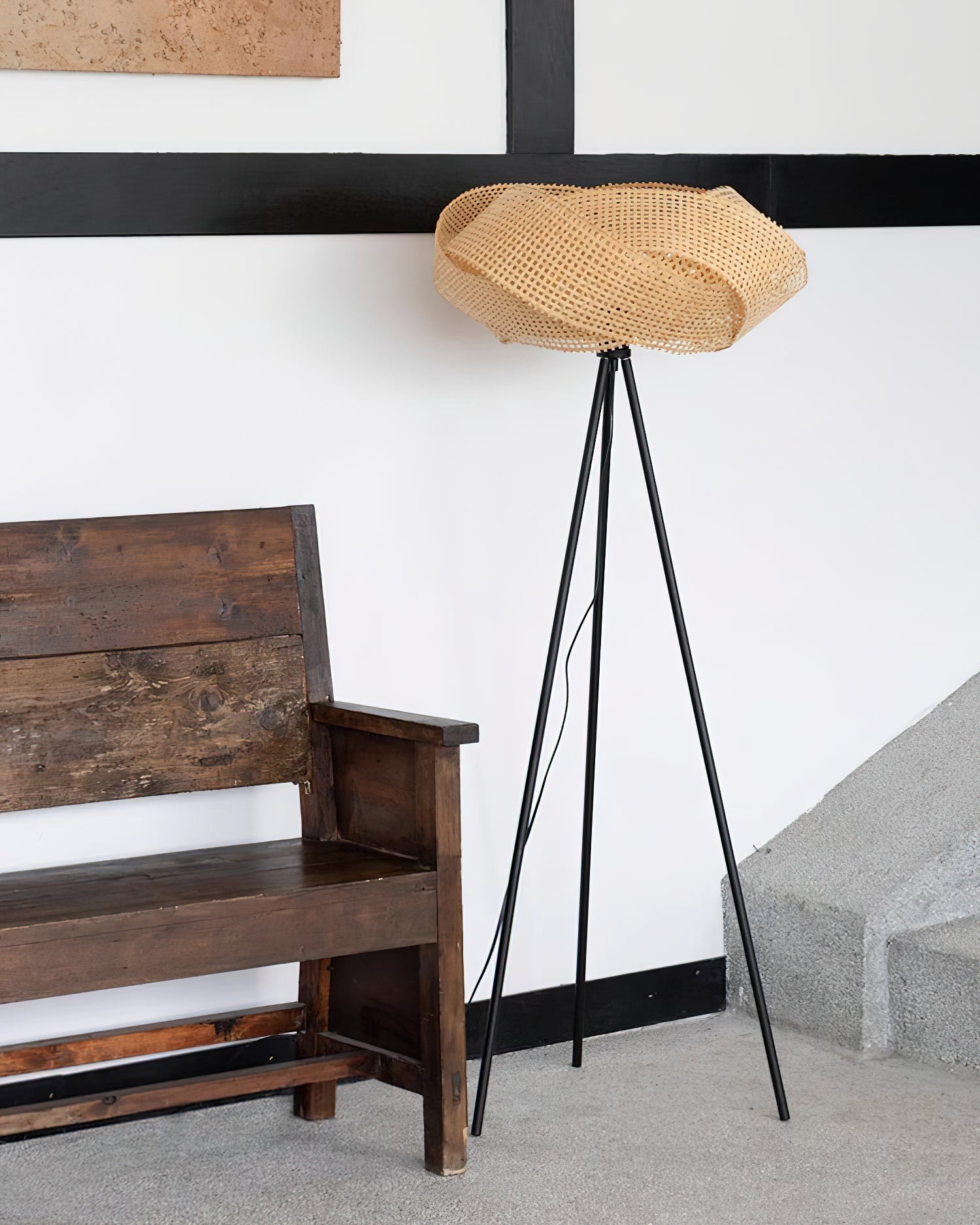 Lámpara de Pie Negra Moderna de Ratan Natural y Metal - Diseño Elegante para Salón y Habitaciones 2