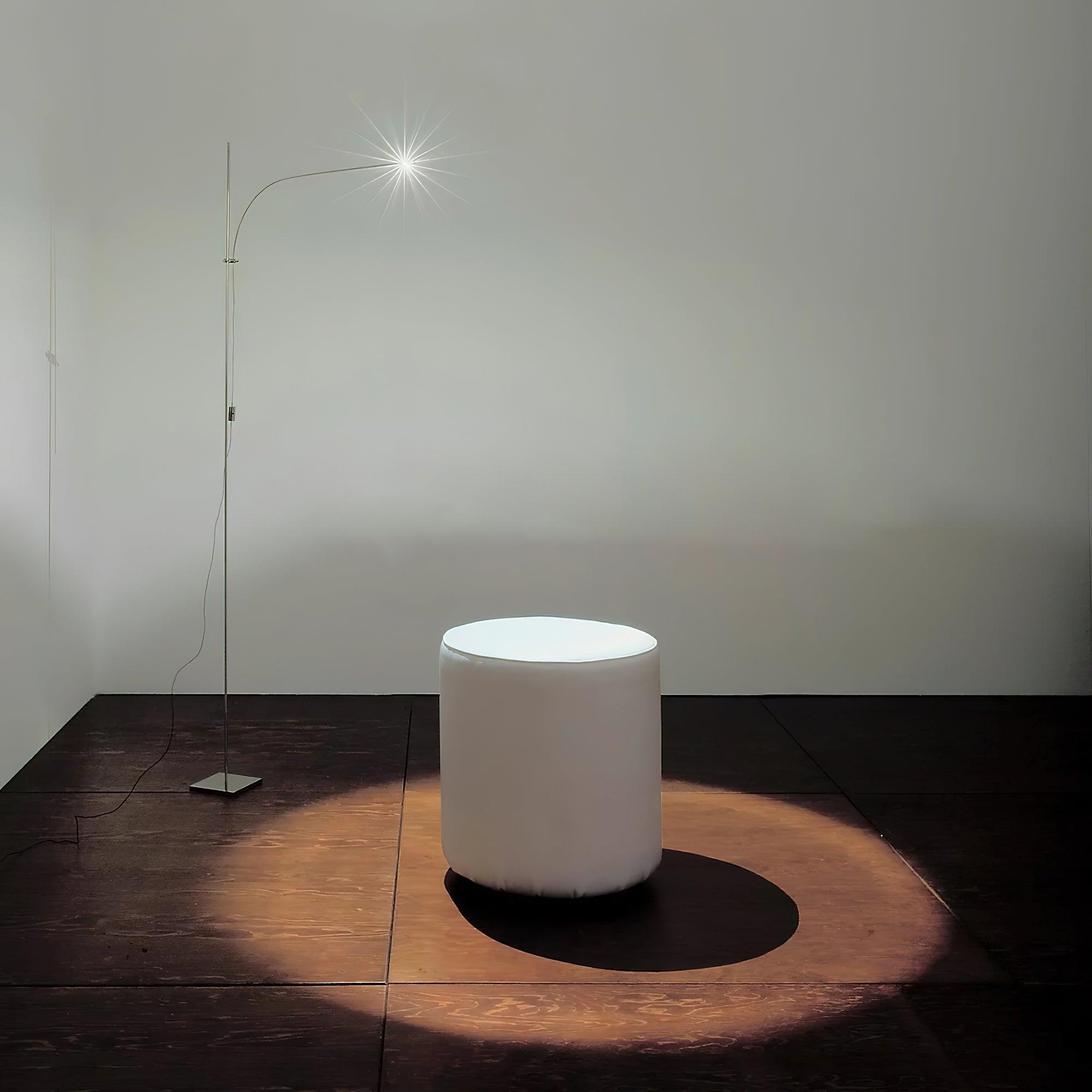 Lámpara de Pie Negra de Metal Elegante con Luz LED Integrada – Diseño Moderno para Salón y Espacios Interiores 7