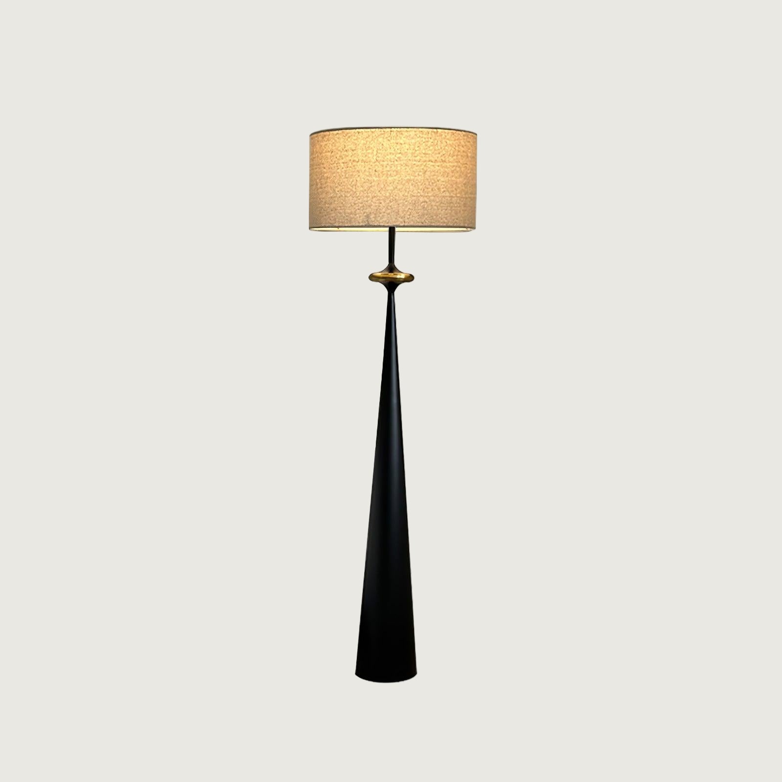 Lámpara de Pie Putney con Pantalla de Tela y Acabado Vintage – Diseño Moderno y Elegante 10