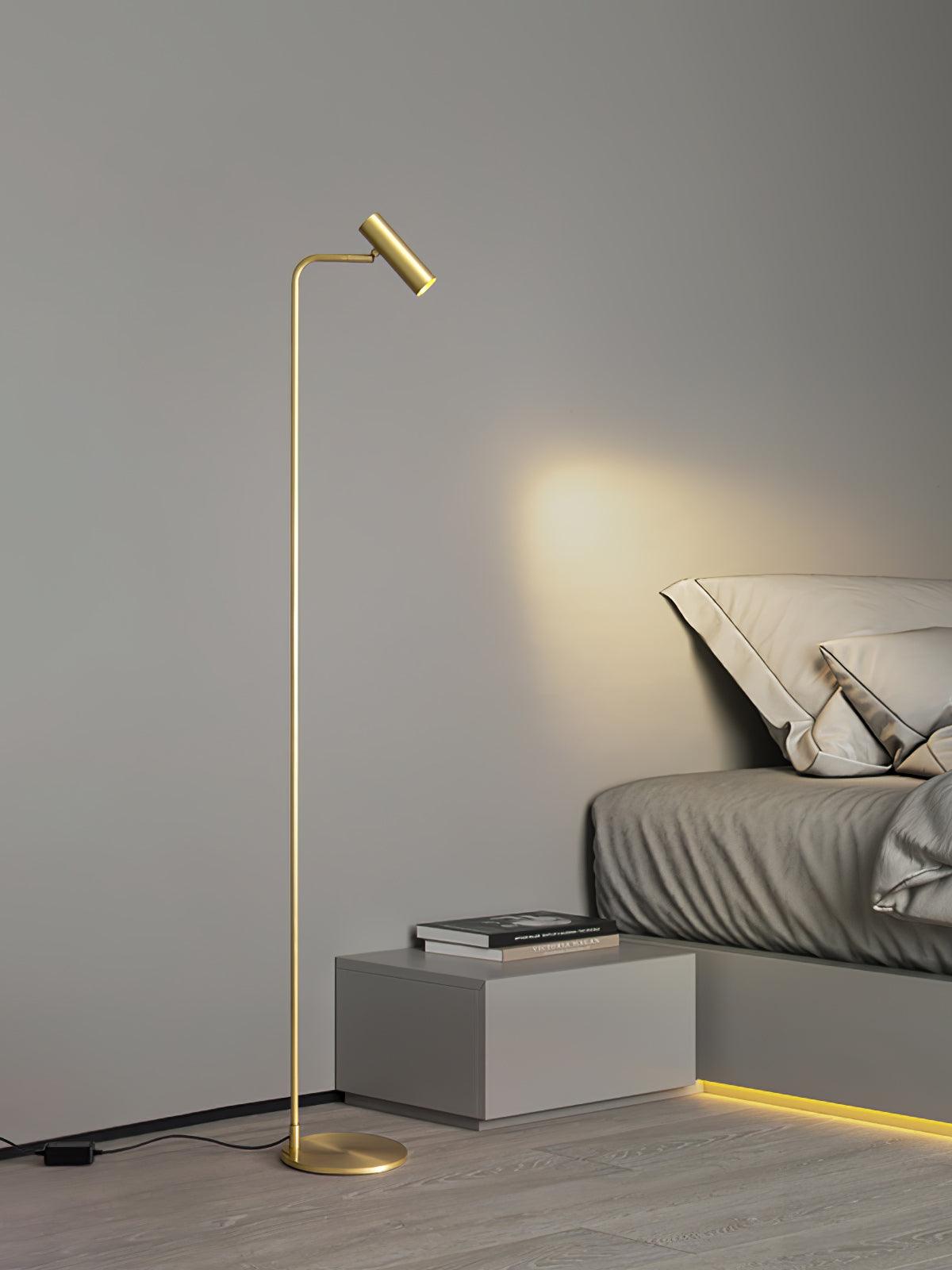 Lámpara de Pie Torris con Cabezal Ajustable y Luz LED de Tres Colores – Acabado en Latón Satinado 5
