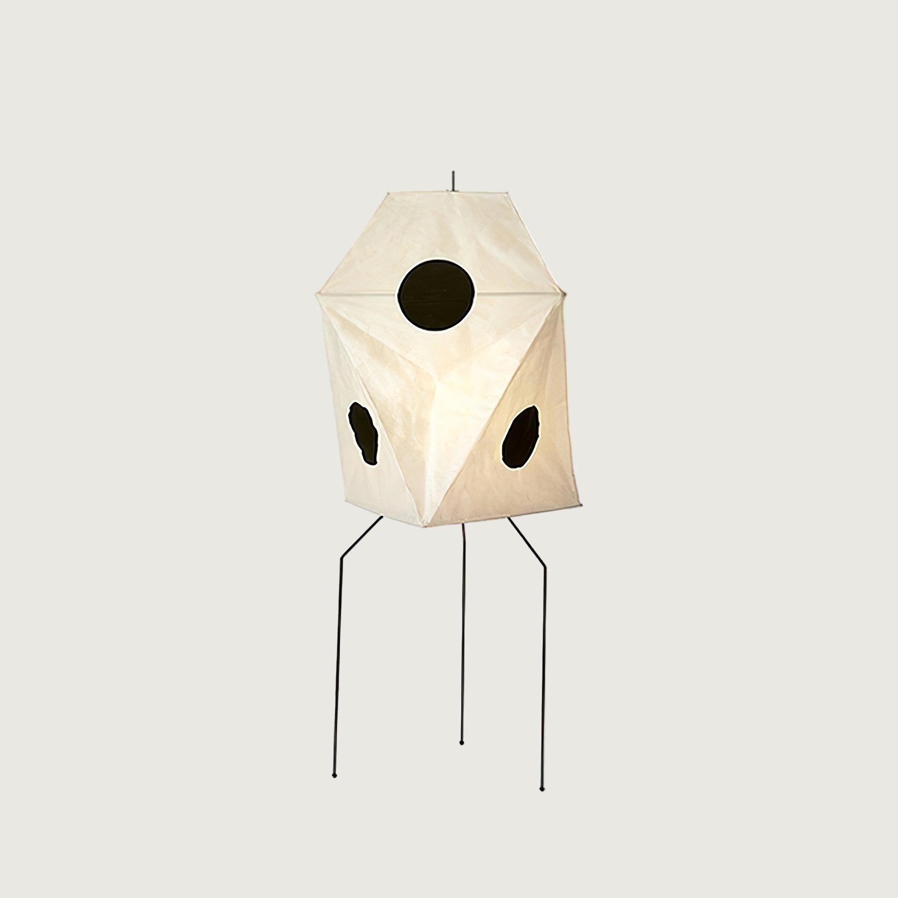 Lámpara de Pie de Papel Japonés con Cuerpo Metálico – Diseño Elegante y Tranquilo 7