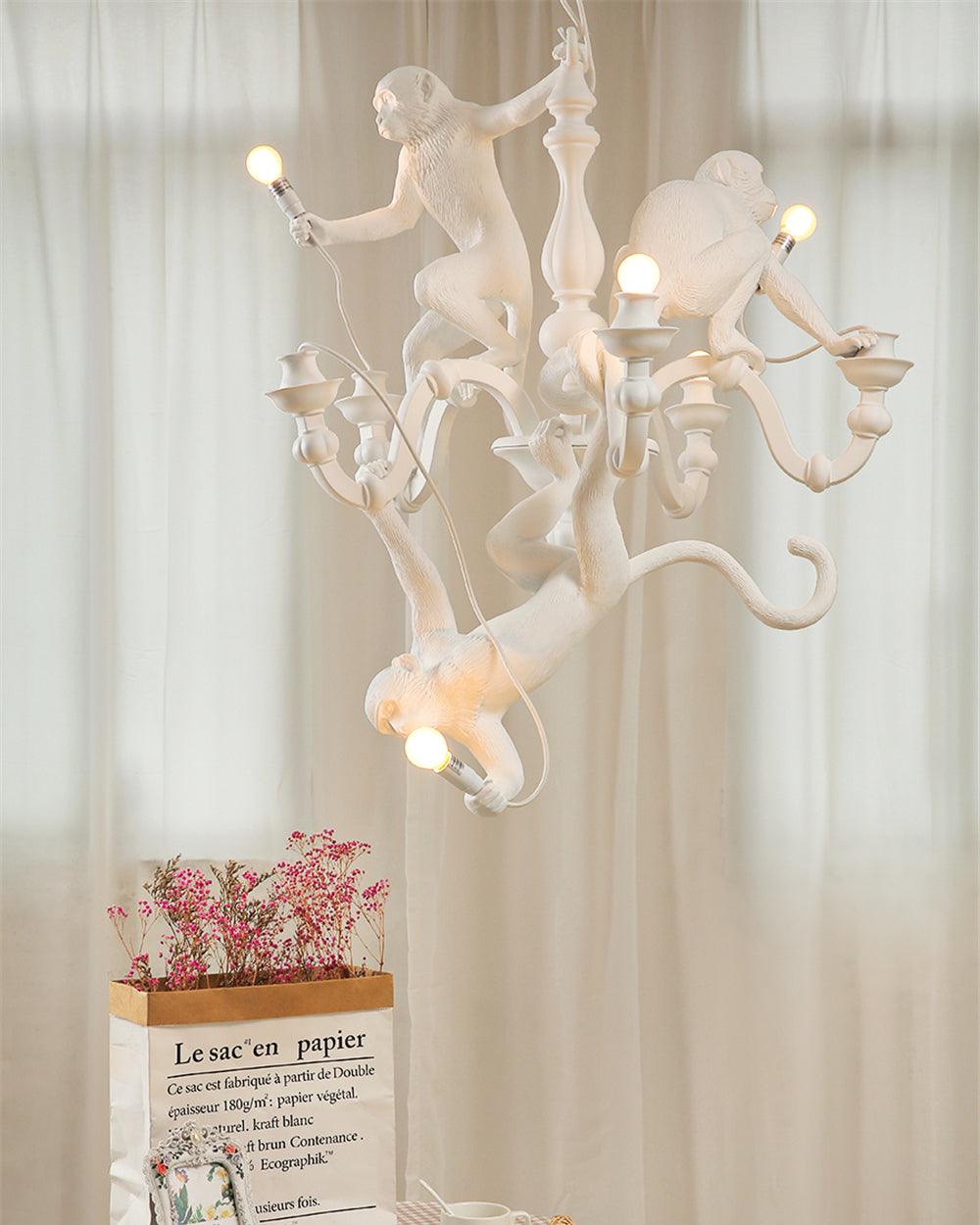 Lámpara de Techo Monkey Chandelier de Resina y Metal – Lámpara Colgante Moderna para Interiores, Compatible con LED 7