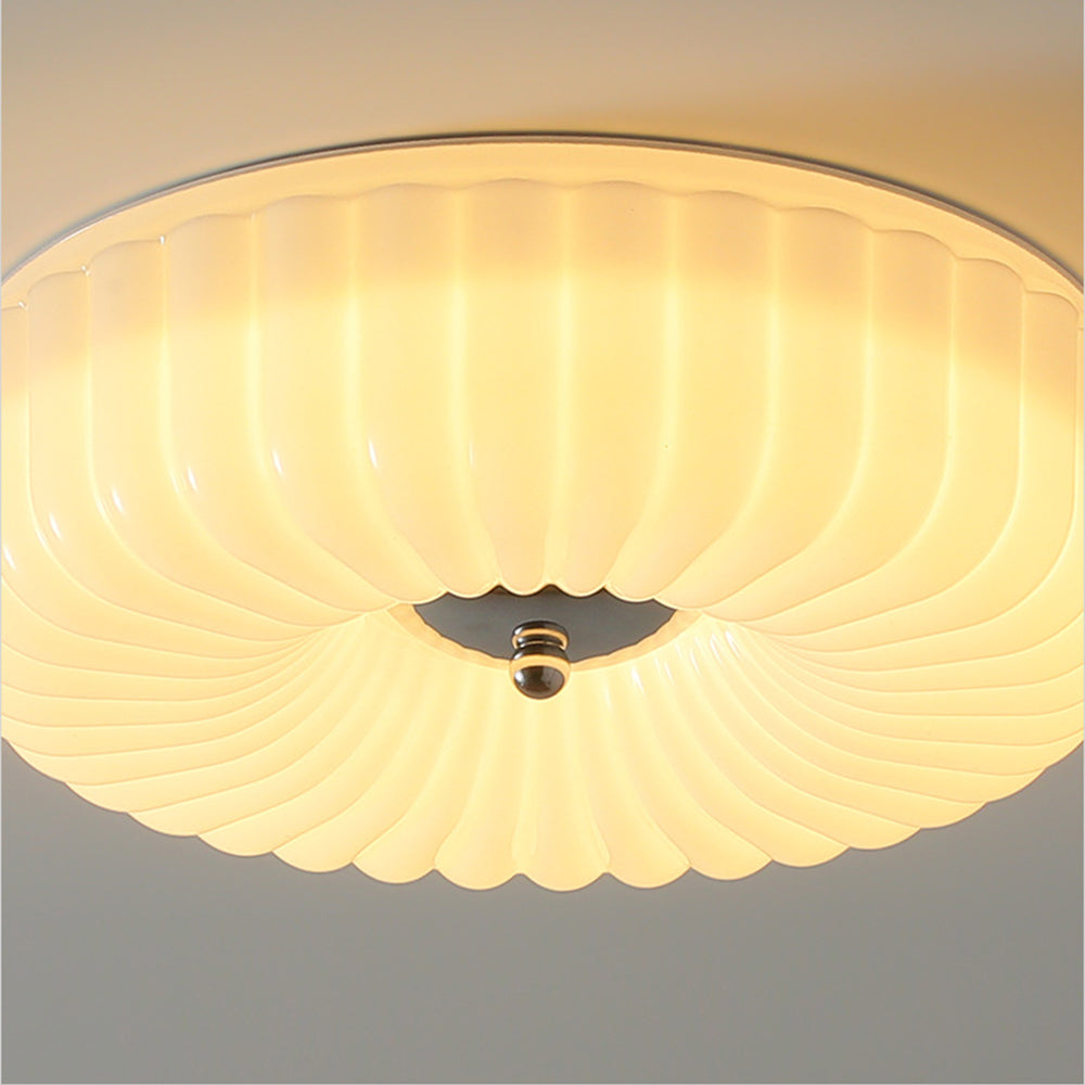 Lámpara de Techo Vintage Bauhaus de Cristal Crema con Diseño Clásico y Moderno 6