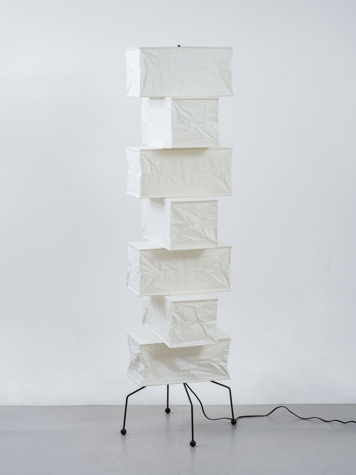 Lámpara de pie de papel Vilaura – vista principal