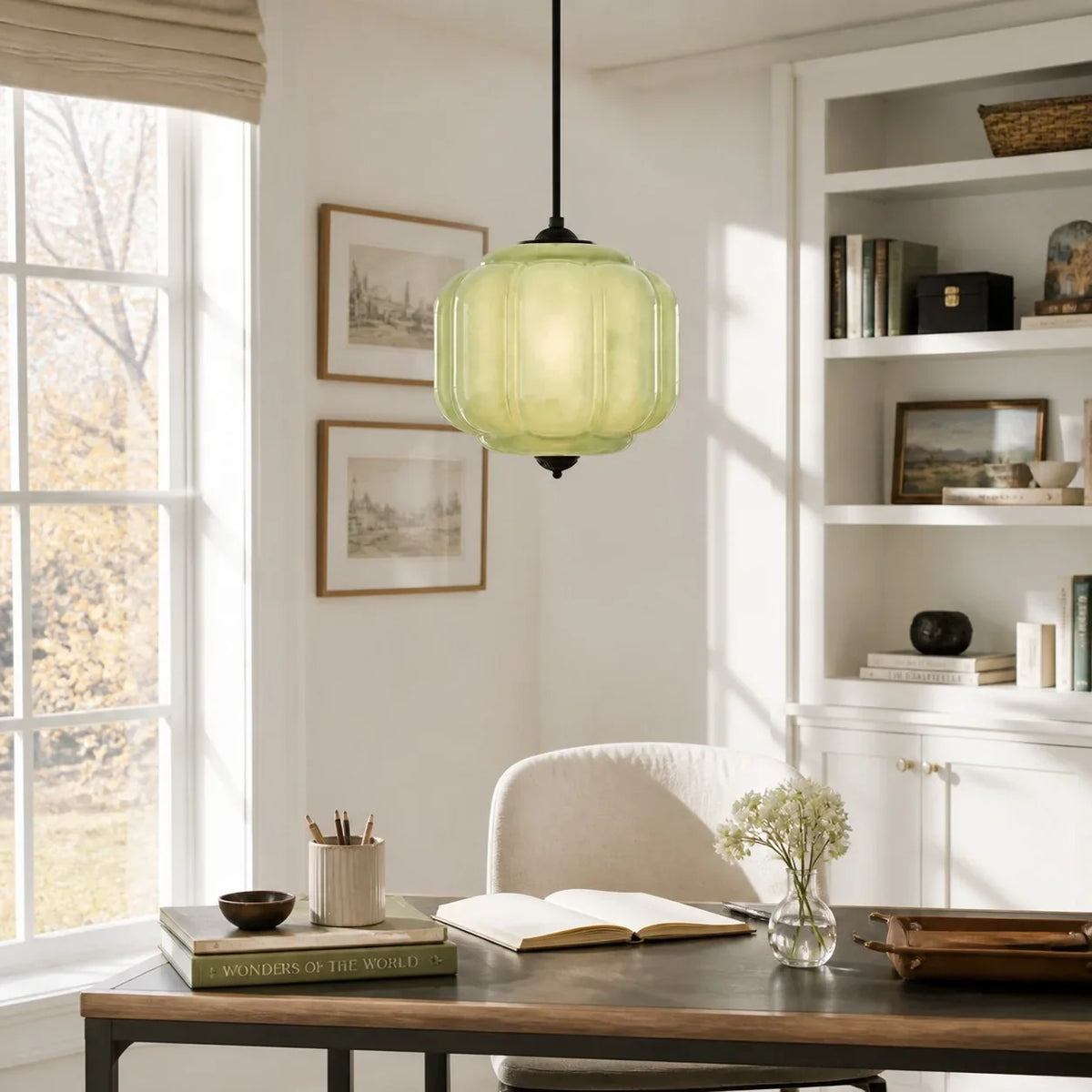 Lámpara colgante vintage de cristal Zapela sobre una isla de cocina – imagen 14