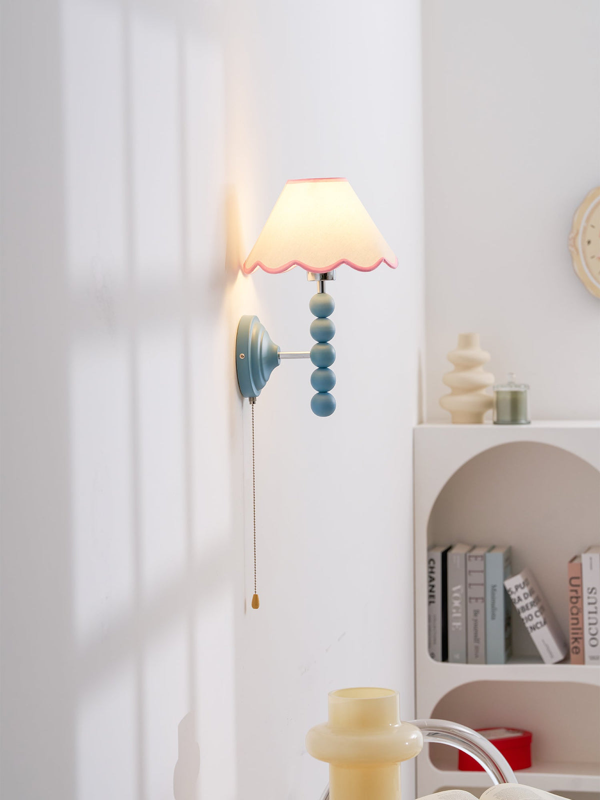 Aplique de pared vintage Vuelina en un dormitorio infantil – imagen 18