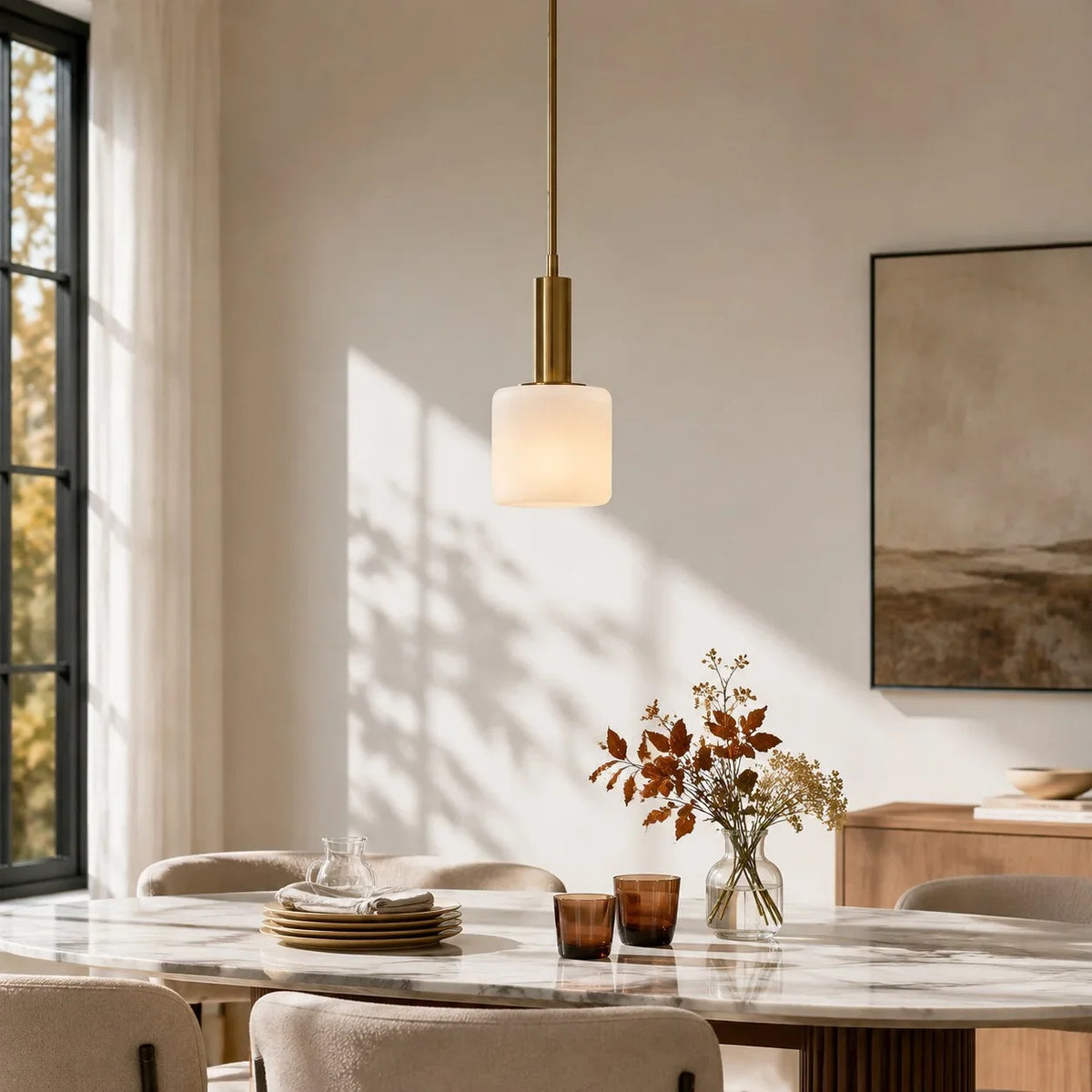 Lámpara colgante de porcelana Nevina sobre una isla de cocina – imagen 10