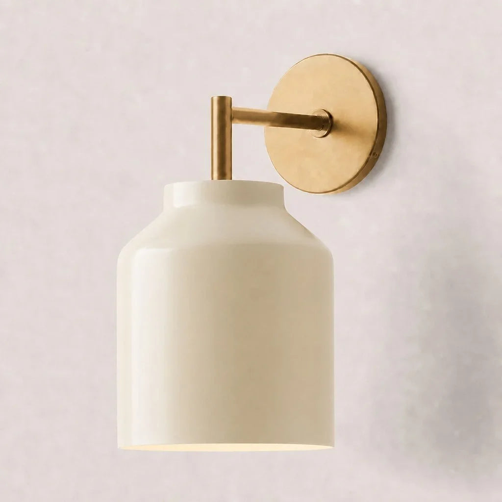 Aplique de pared nórdico Esmira en un dormitorio sereno – imagen 8