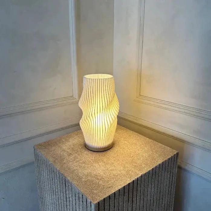 LuzOndina - Lámpara de Diseño Ondulado y Luz Regulable