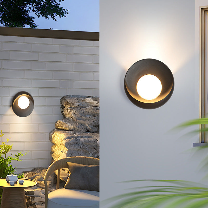LumiFlex – Luz de Pared LED Ajustable para Interior y Exterior