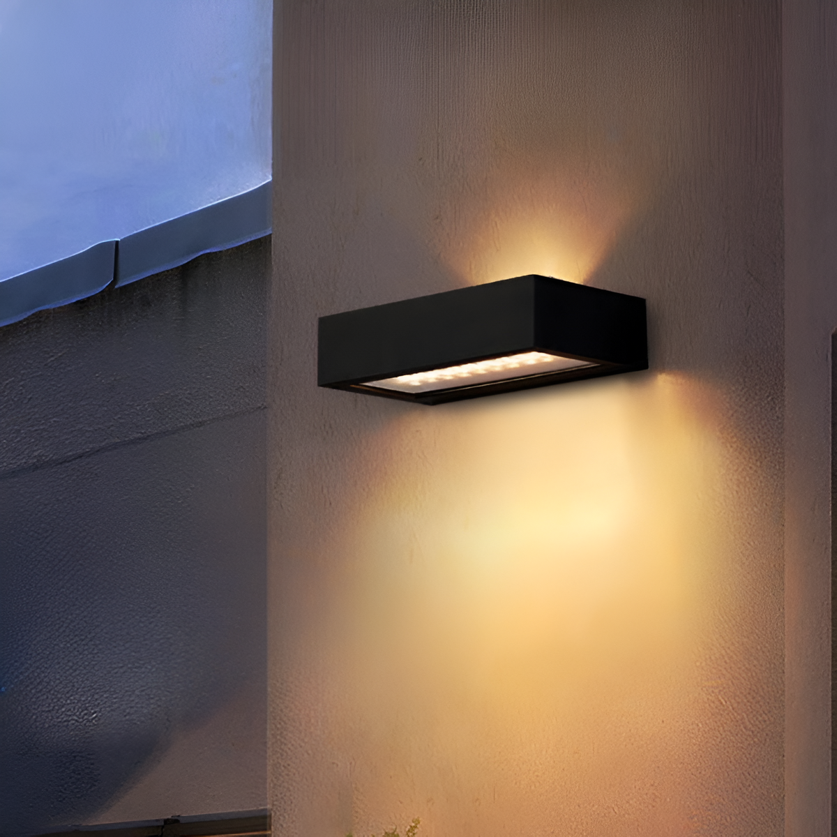 Kosora - Aplique Solar de Pared Exterior LED Rectangular en Metal Negro