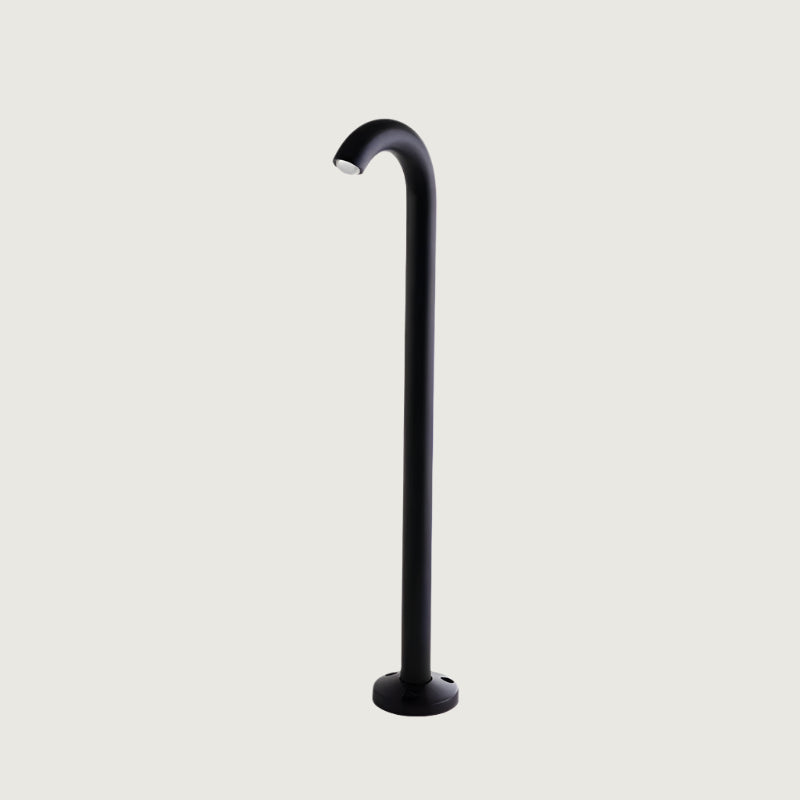 AquaBrisa – Luz de Jardín LED Impermeable y Elegante