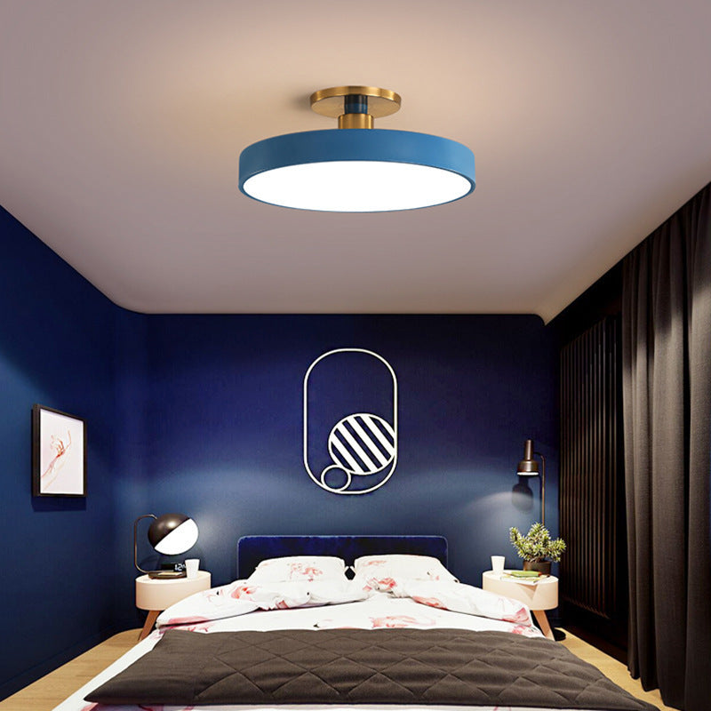 ÁureaLuz - Lámpara de Techo LED Minimalista y Elegante