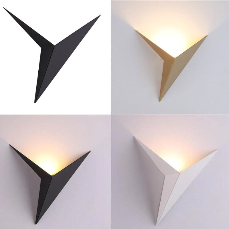 TriLuz – Lámpara de Pared Triangular con Diseño Moderno