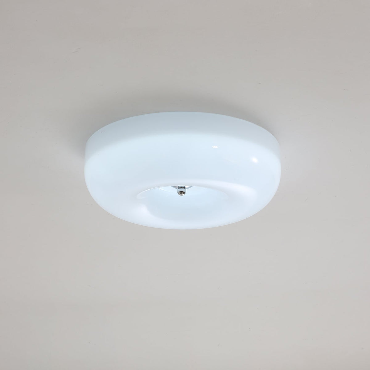 Plafón LED de cristal en espiral Caracol en un dormitorio acogedor – imagen 8
