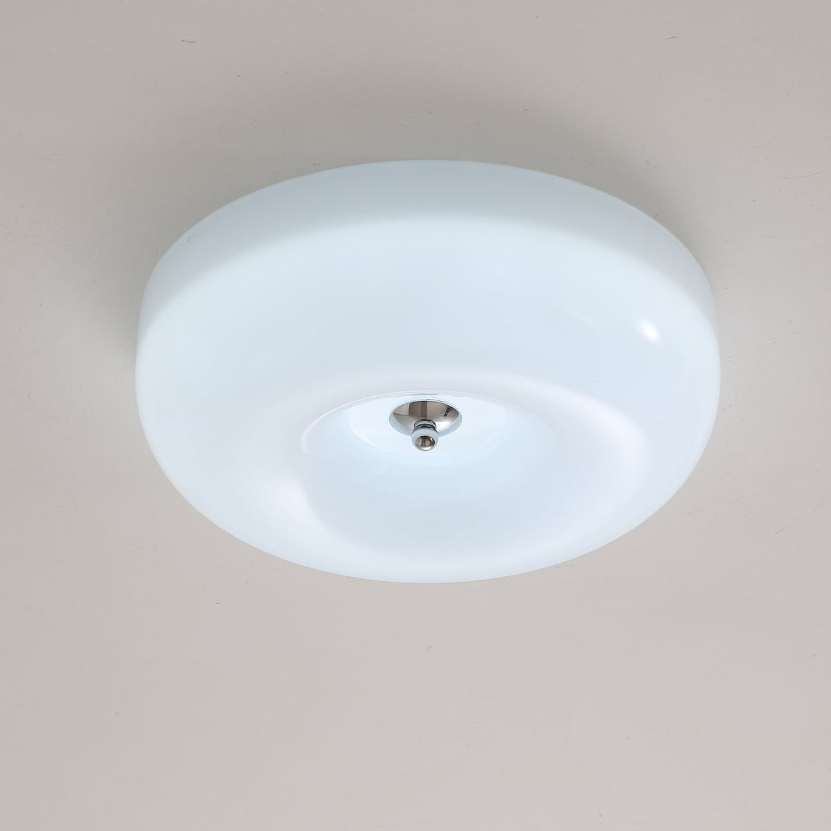 Plafón LED de cristal en espiral Caracol en un dormitorio acogedor – imagen 11