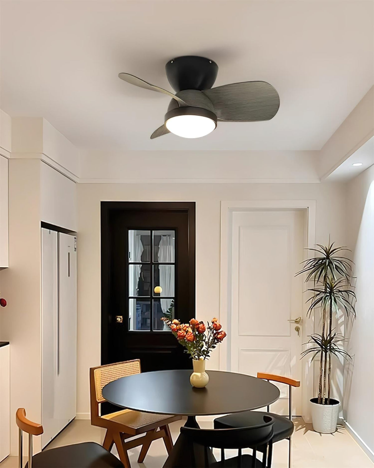 Ventilador de techo con luz Gavela en un dormitorio moderno – imagen 14