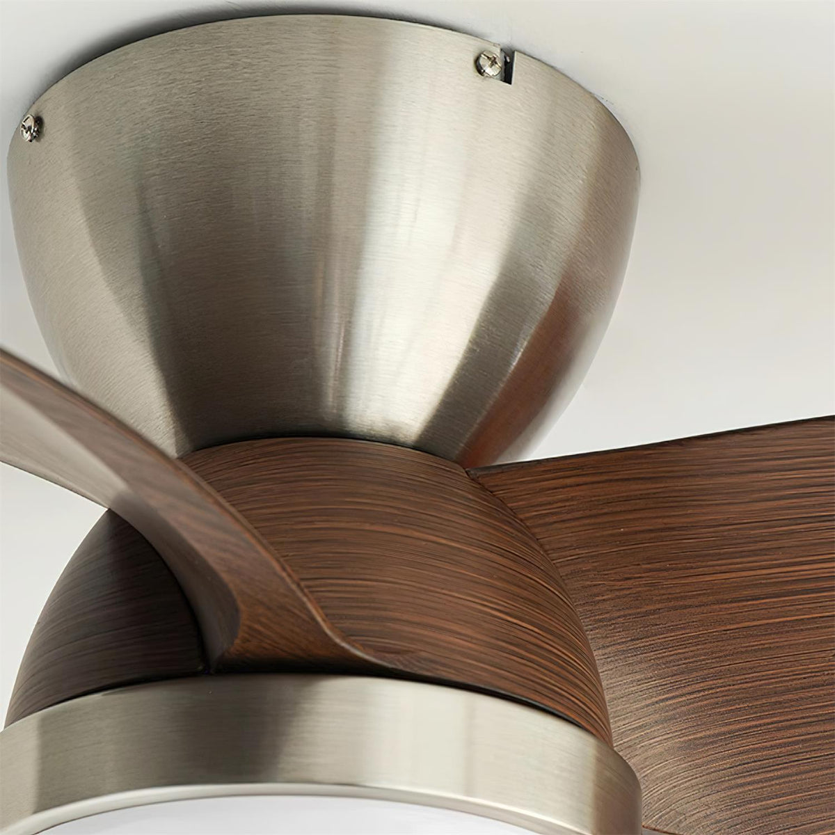 Ventilador de techo con luz Gavela en un dormitorio moderno – imagen 5