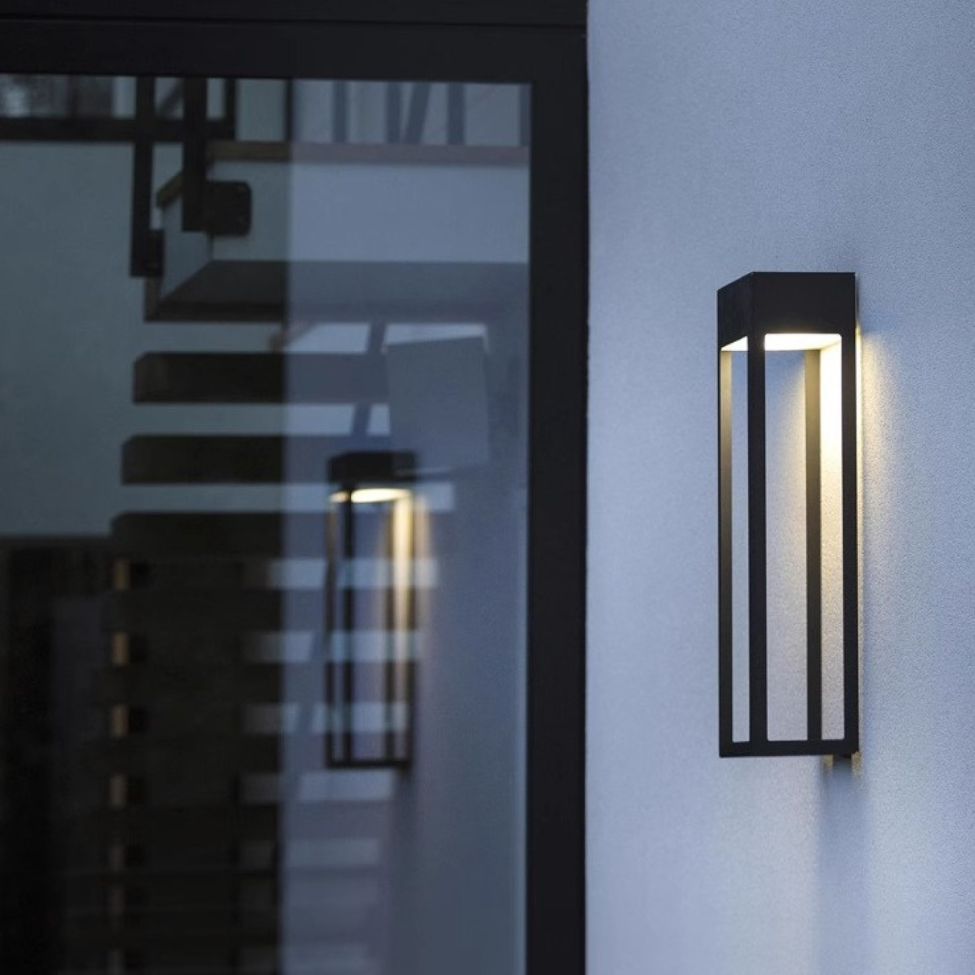 SolarVía - Lámpara Solar de Pared para Exteriores IP65