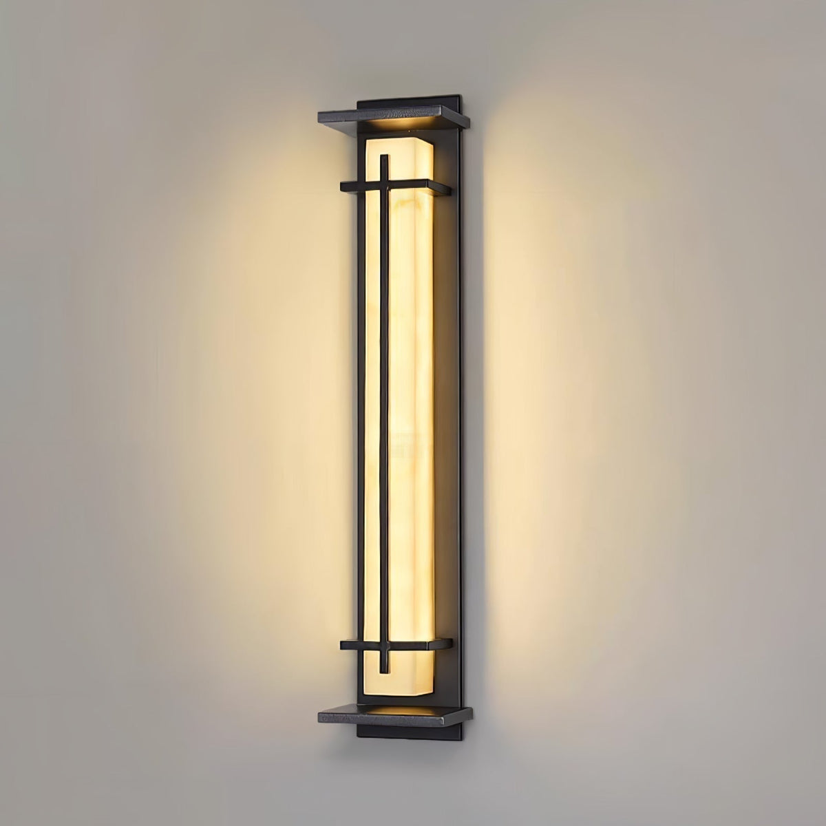Aplique de pared exterior LED Xalba con efecto alabastro en una fachada al anochecer – imagen 12