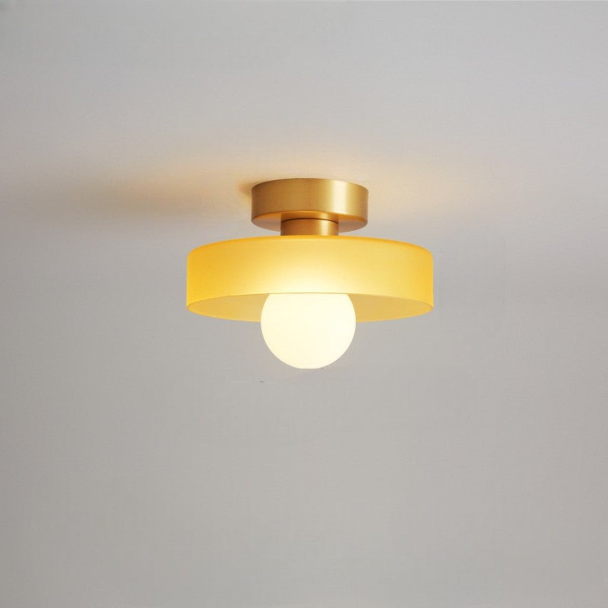 Lámpara de techo Bauhaus Mondela – dorado y naranja