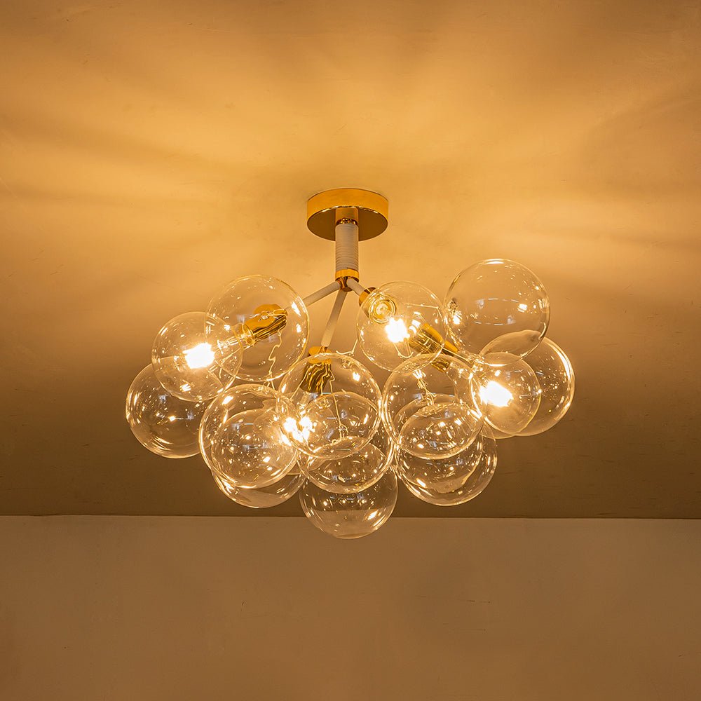 Lámpara araña de bolas de cristal Pompela en un comedor moderno – imagen 24