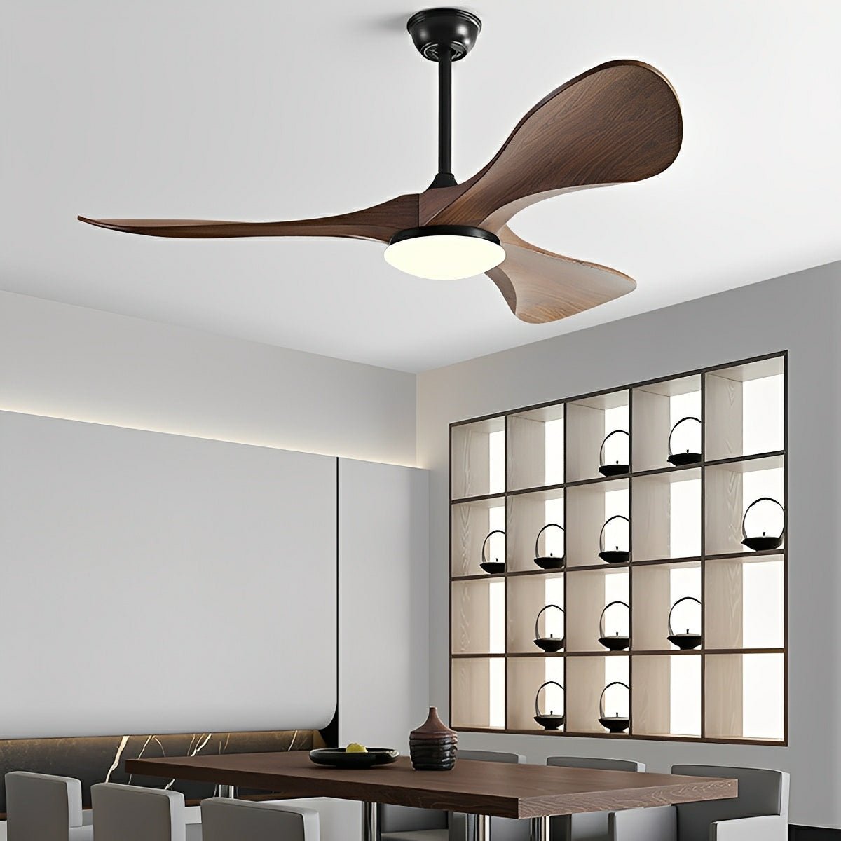 Ventilador de techo con luz Remanso en un salón contemporáneo – imagen 2