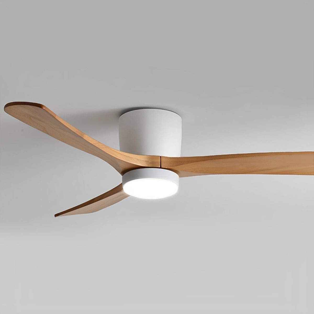 Ventilador de techo con luz Saucela en un salón nórdico – imagen 7