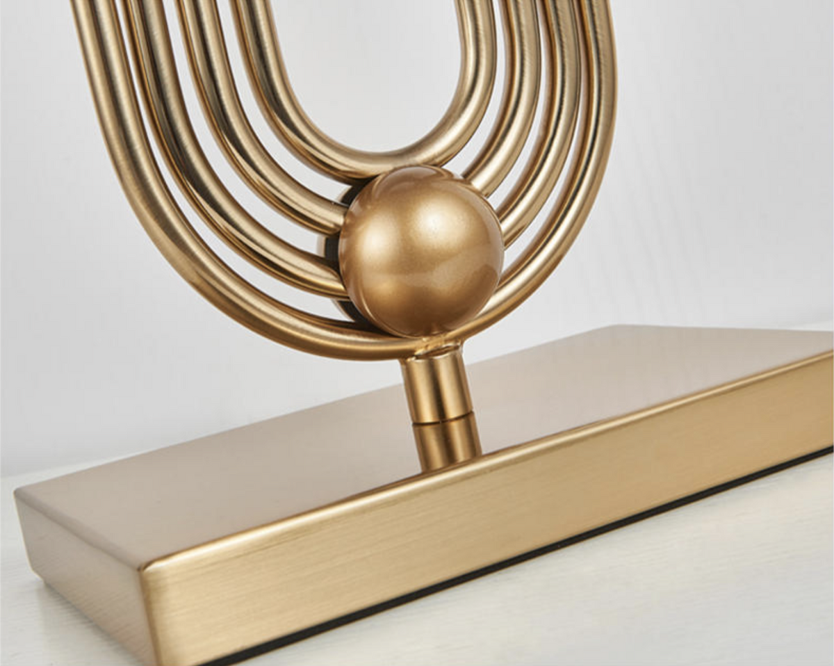 Polena - Lámpara de Mesa Art Deco Dorada con Pantalla de Tela