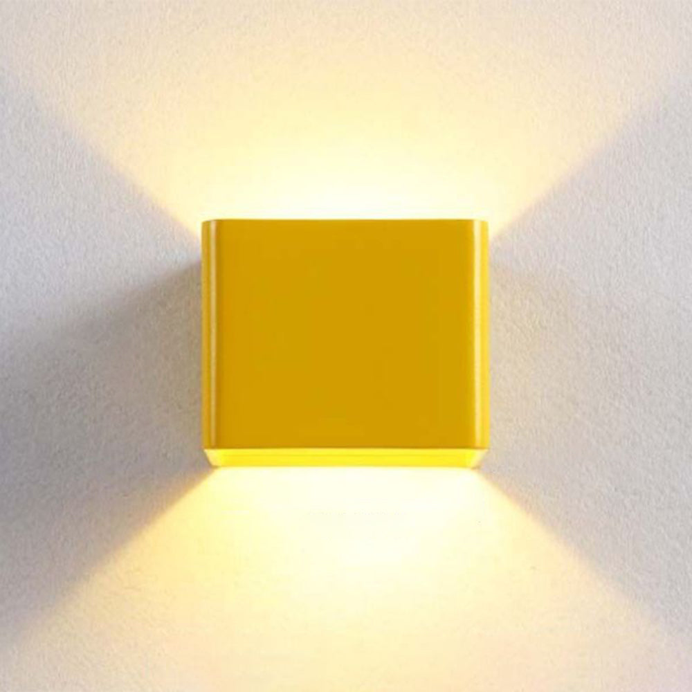 Quadra: Aplique de Pared Minimalista en Forma de Cuadrado