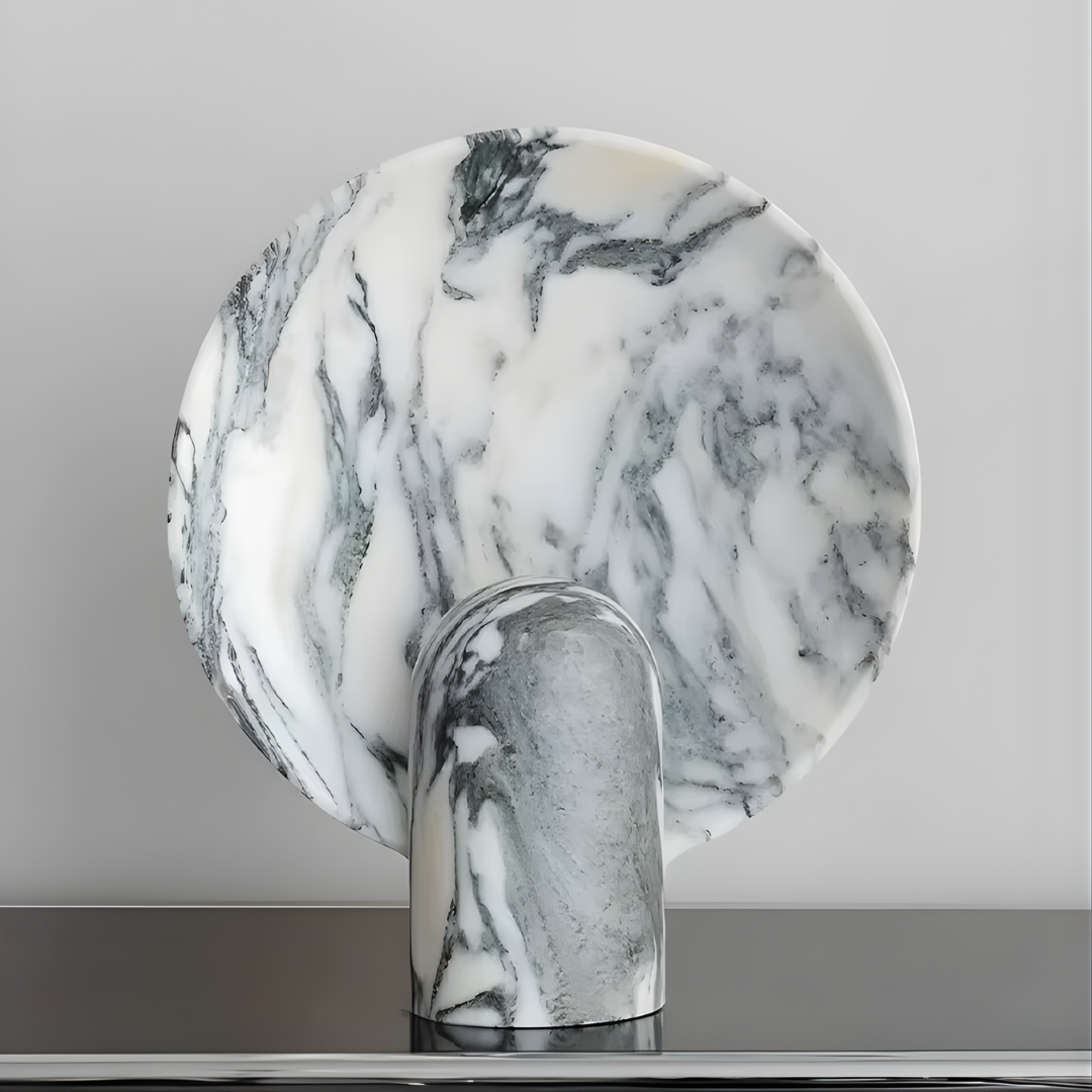 Solsticia - Lámpara de Mesa Escultórica de Mármol y Travertino con Disco