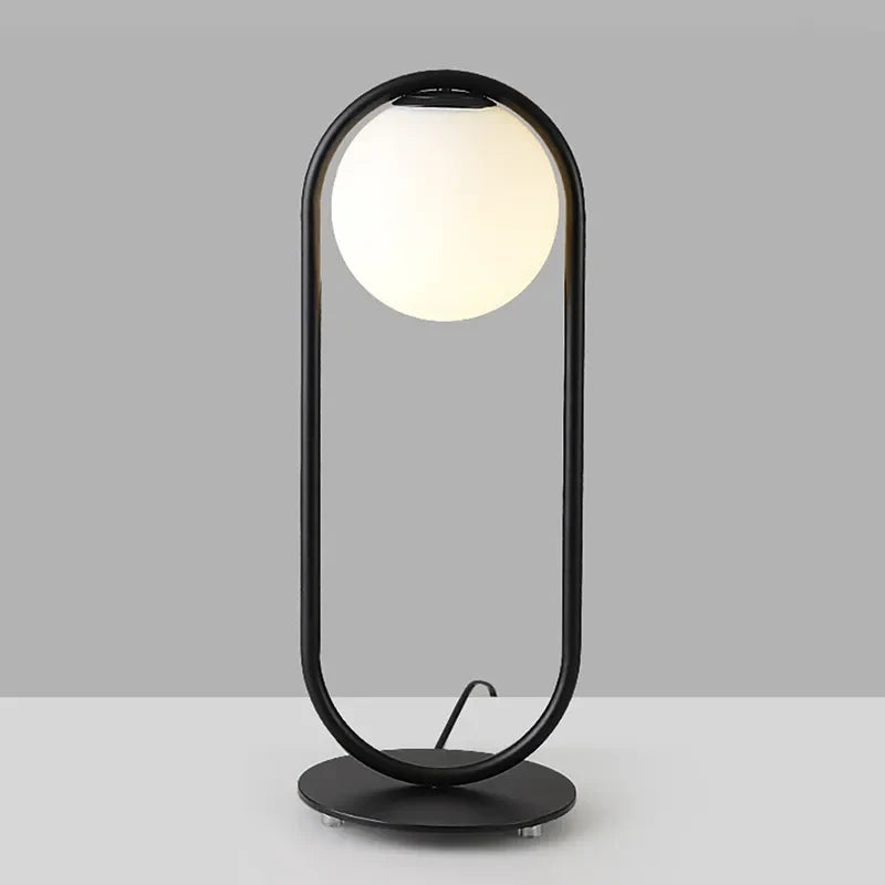 Lámpara de mesa con globo opal Sortela – vista principal