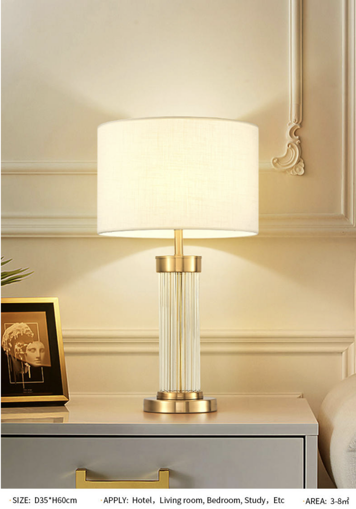 Lámpara de mesa de latón y cristal Vardela – con columna de cristal transparente