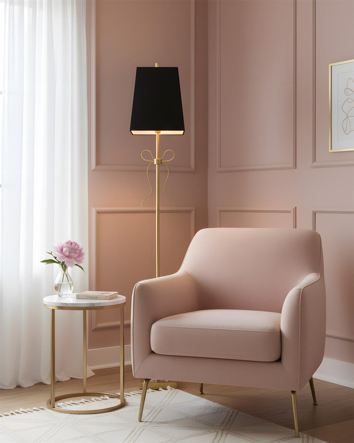 Lámpara de pie con lazo de latón Velaza en un dormitorio elegante – imagen 12