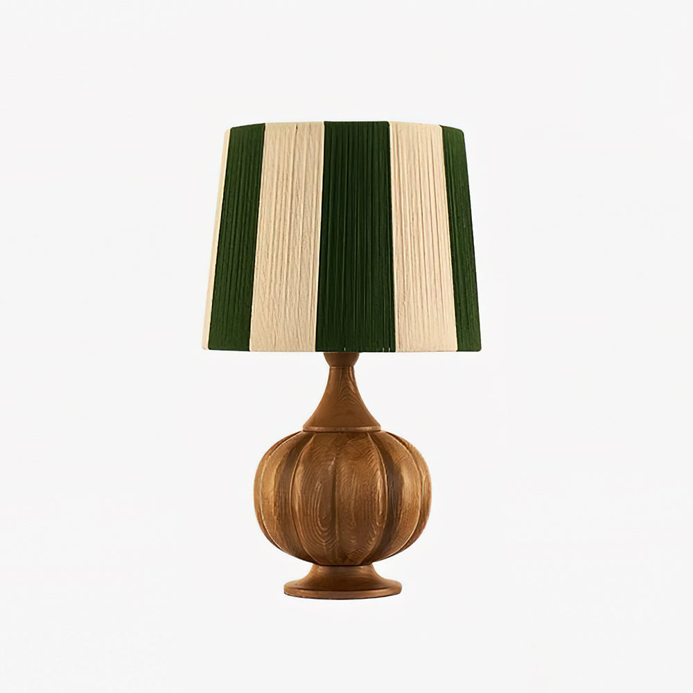 Lámpara de mesa de madera a rayas Vetora – en nogal con pantalla verde
