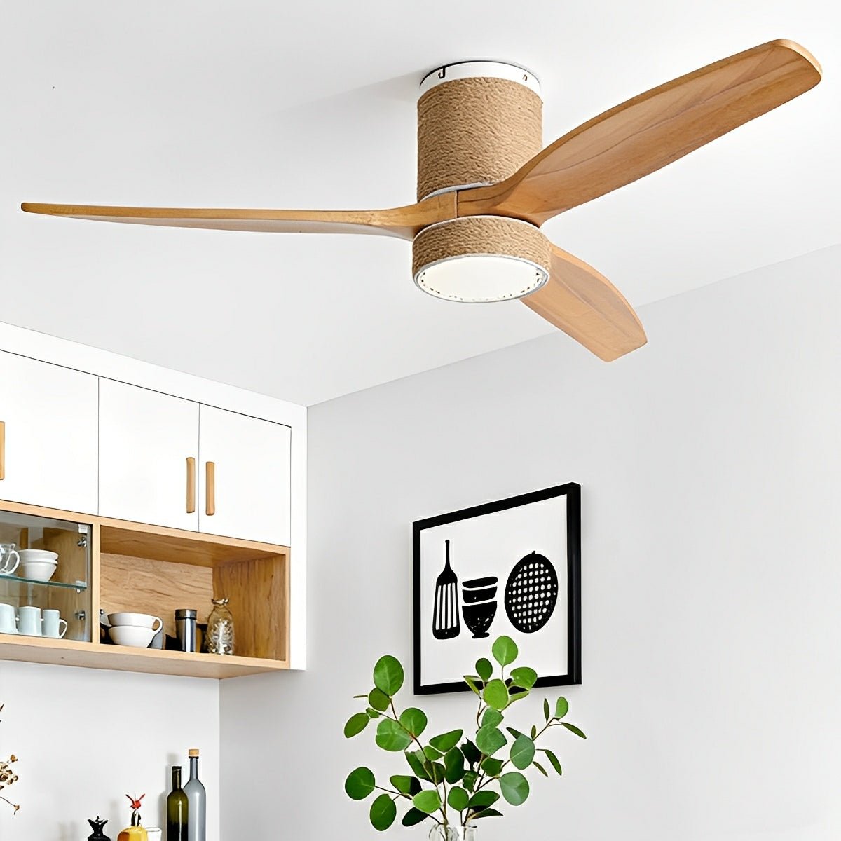 Ventilador de techo con luz Fibrela en un salón de estilo costero – imagen 3