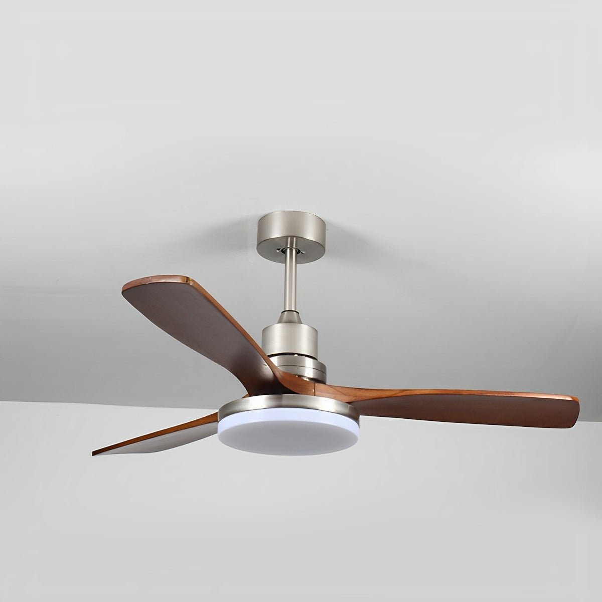 Ventilador de techo con luz Quinta en un comedor clásico – imagen 8