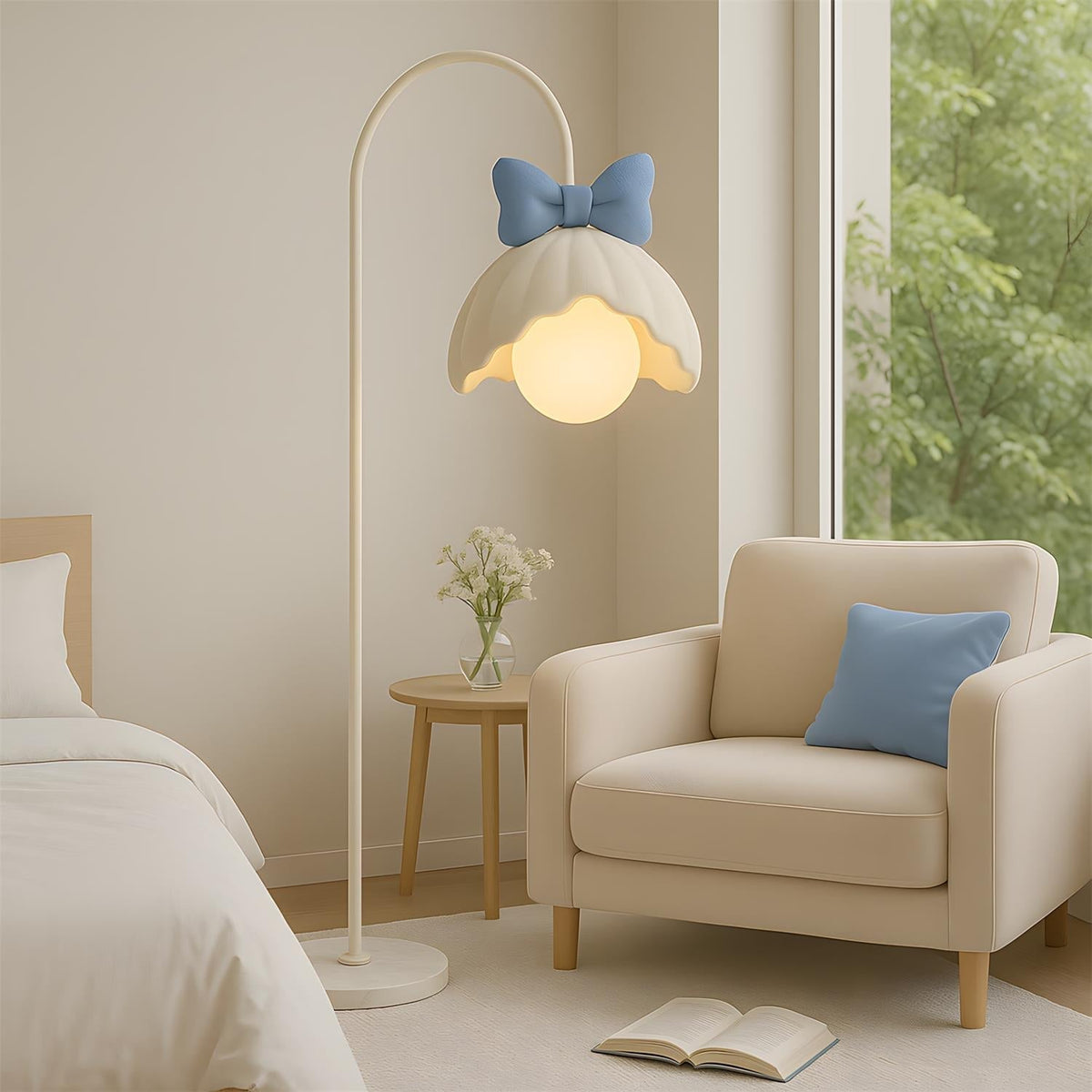 Lámpara de pie en arco con lazo Volena en un dormitorio de estilo romántico – imagen 8