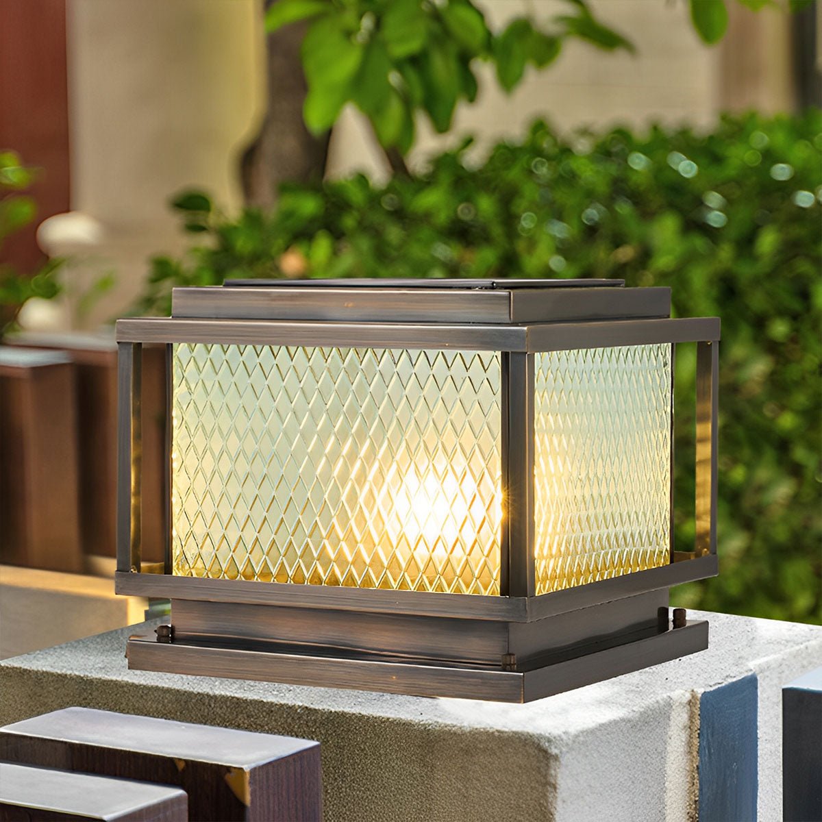 Jilara - Lámpara de Pilar Exterior Cuadrada Vintage de Cobre y Cristal