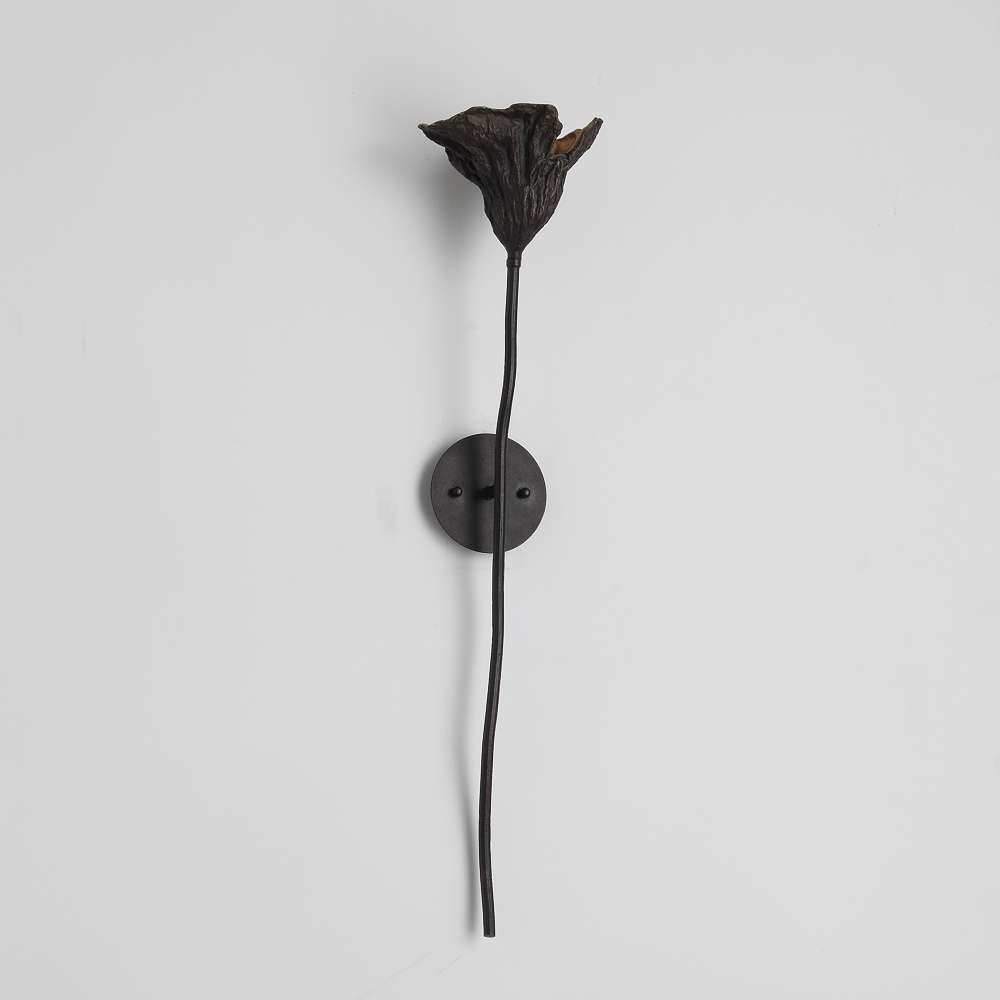 Aplique de pared hoja de loto Milora – apagado sobre pared clara