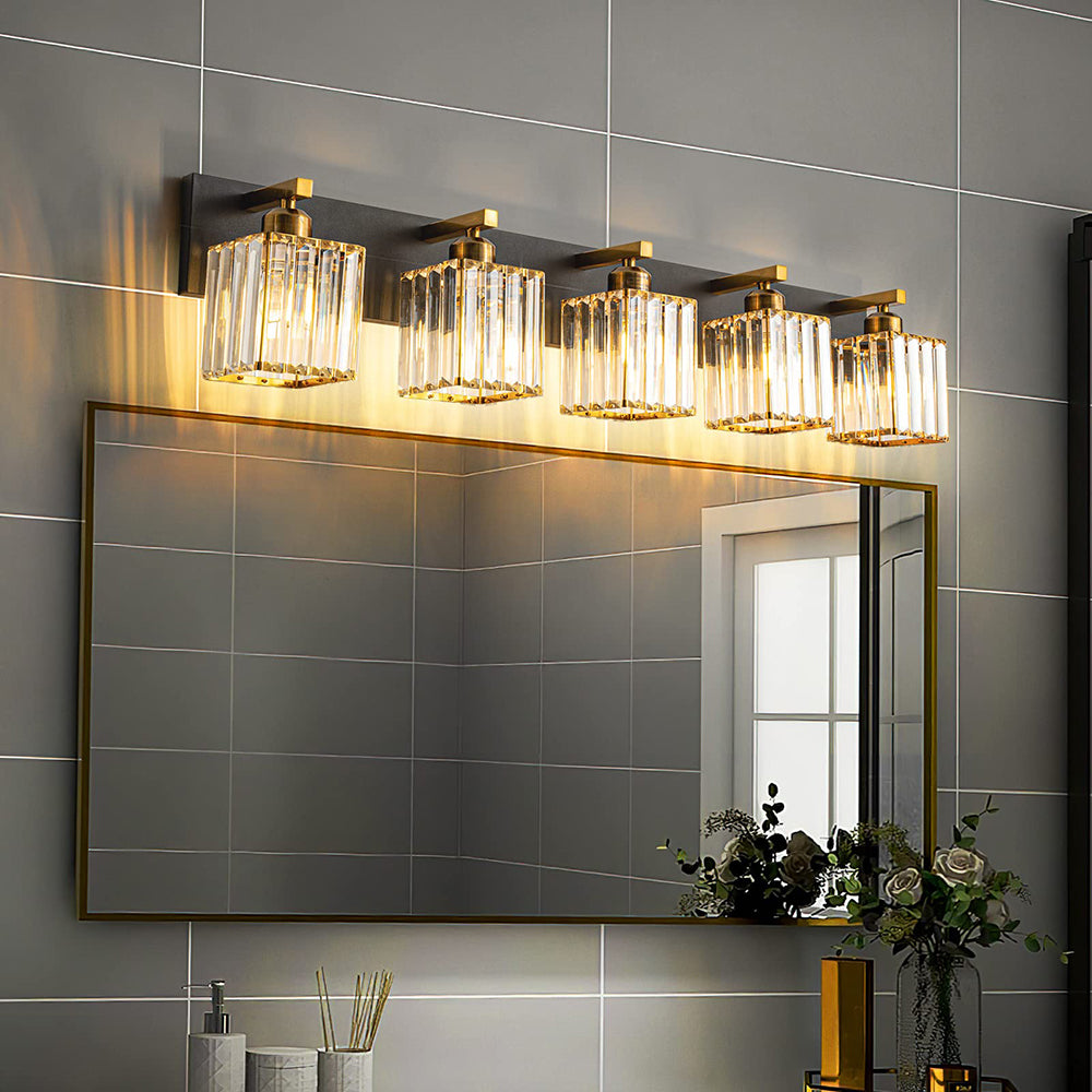 Aplique de pared para espejo con cristal Pirsela – 5 luces sobre un espejo