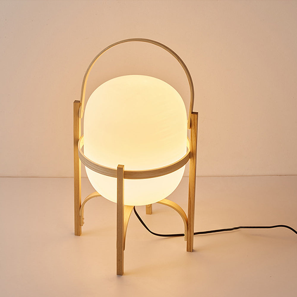 Lámpara de madera con globo de cristal Macesta en un dormitorio acogedor – imagen 3