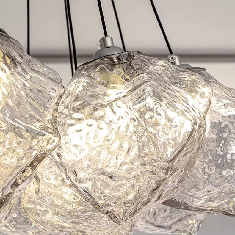 Lámpara de araña de cristal efecto hielo Gelina – detalle del cristal martillado