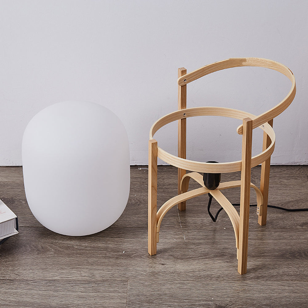 Lámpara de madera con globo de cristal Macesta – globo de cristal y estructura de madera