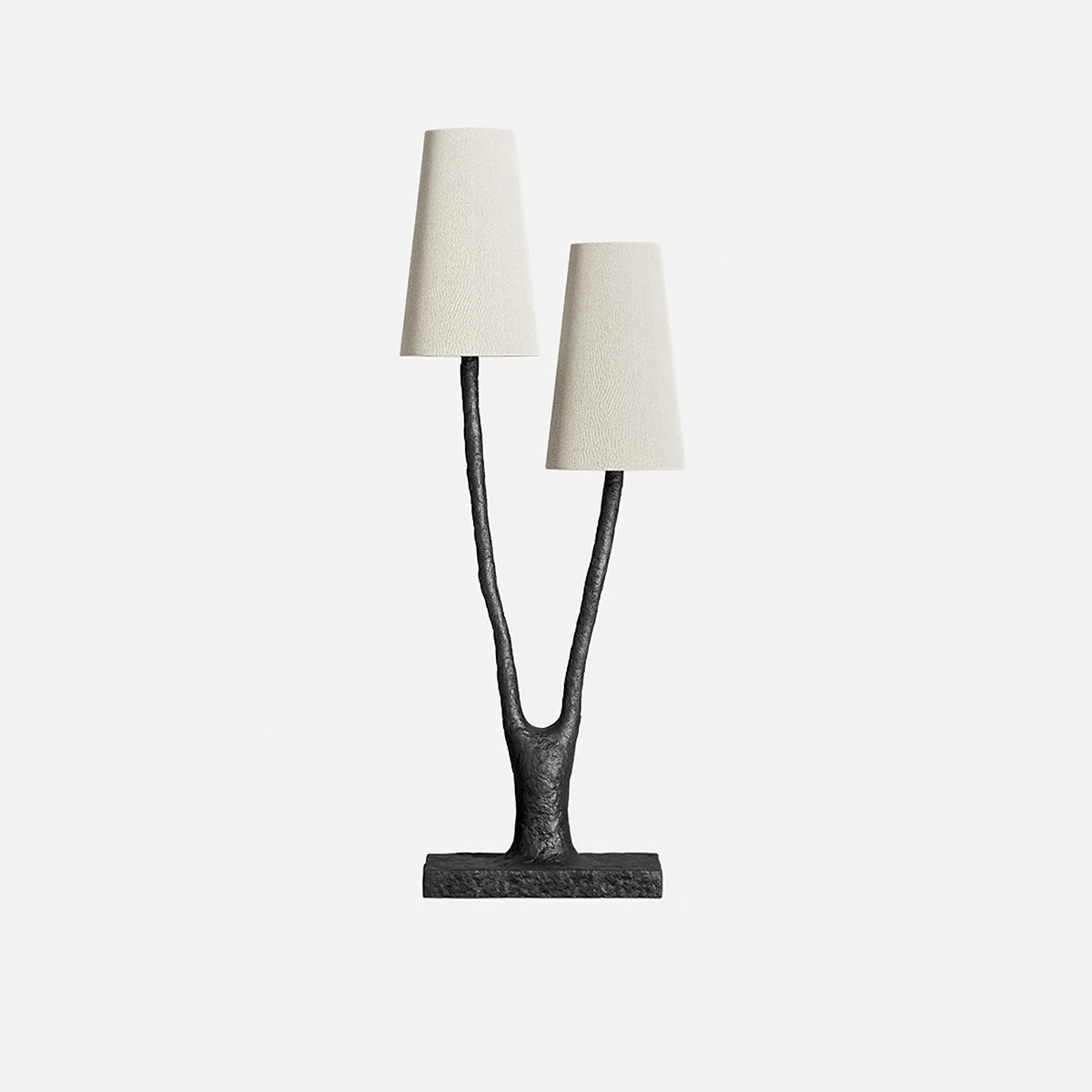 Lámpara de mesa de dos luces tipo rama Fresmera sobre una consola en el salón – imagen 10