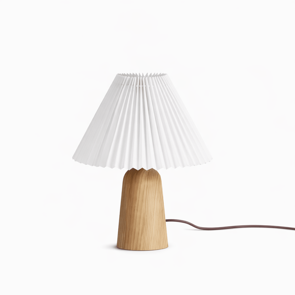 Lámpara de mesa con pantalla plisada Hilveta – altura 32 cm, base de madera con pantalla blanca