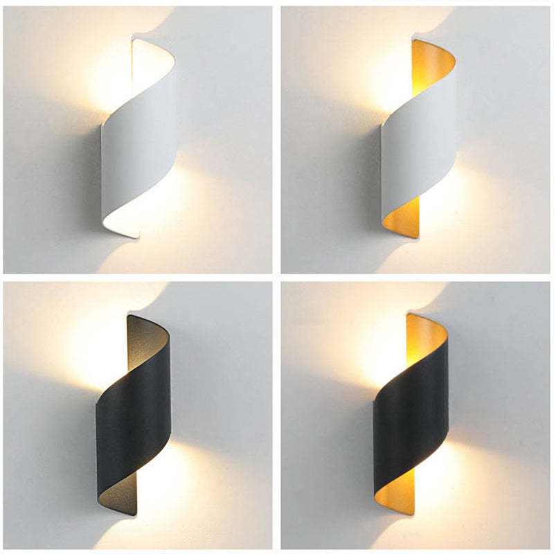 Helix: Aplique de Pared Metal Moderno para Interiores y Exteriores
