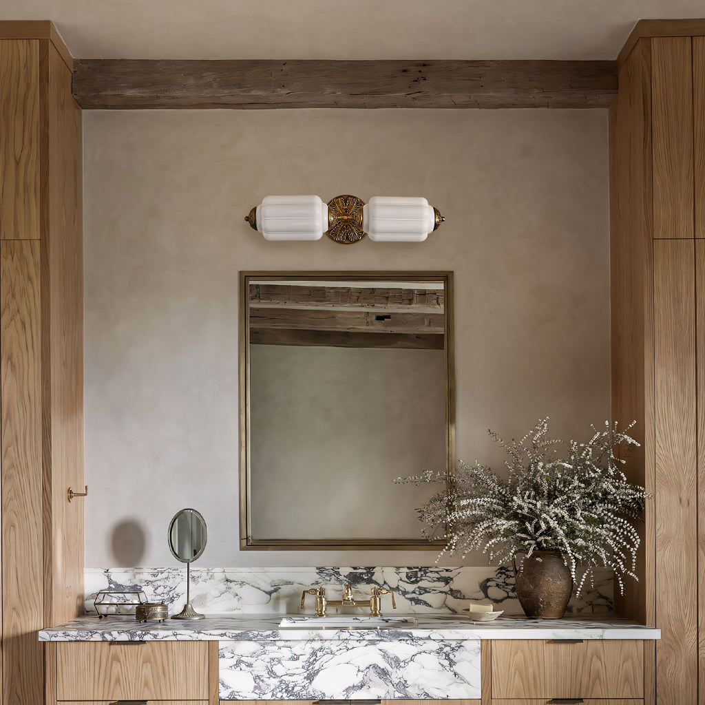Aplique de pared art déco Odeta sobre el espejo del baño – imagen 3