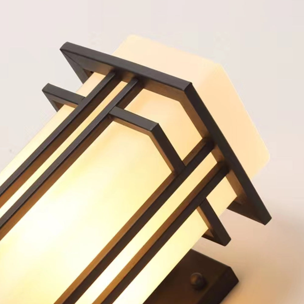 Aplique de pared exterior Ontara – detalle del cristal esmerilado