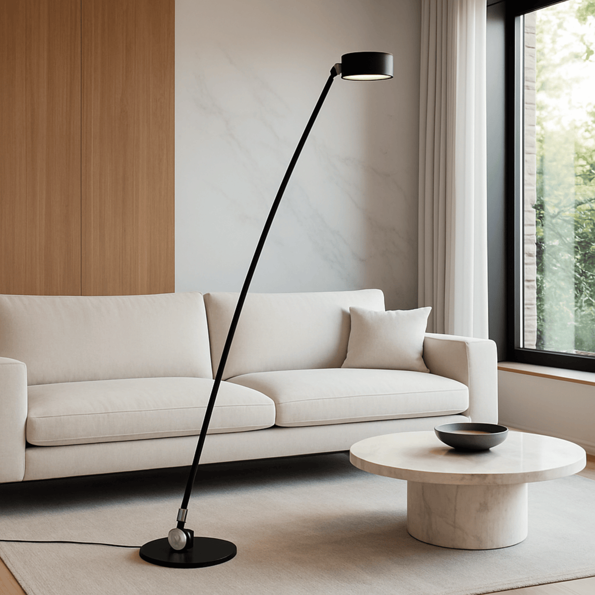 Lámpara de pie LED de brazo curvado Tallira – vista principal